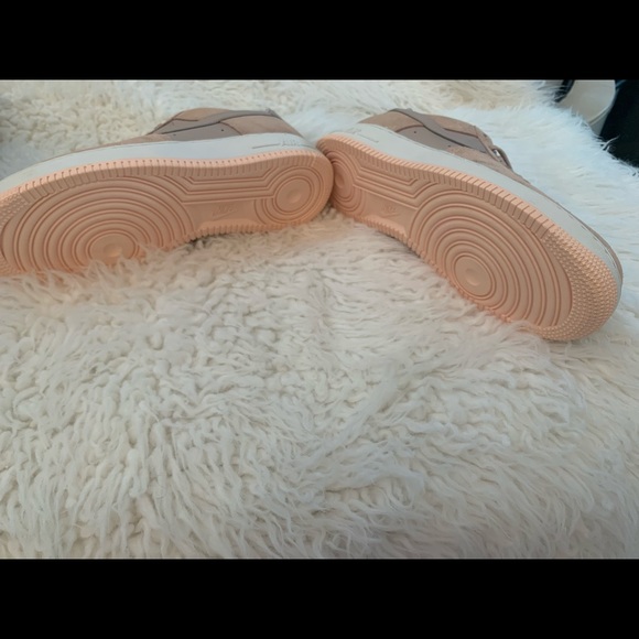 ⭐️🪩🎀BNIB🪩🎀⭐️LIMITED EDITION ROSE GOLD SPARKLE NIKE AF1s-SIZE 10 WOMENS BNEW - Picture 7 of 16